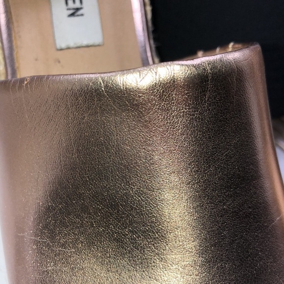 Steve Madden Rose Gold Ankle Strap Jaylen Wedge Sandals Size 7.5 - Picture 14 of 14